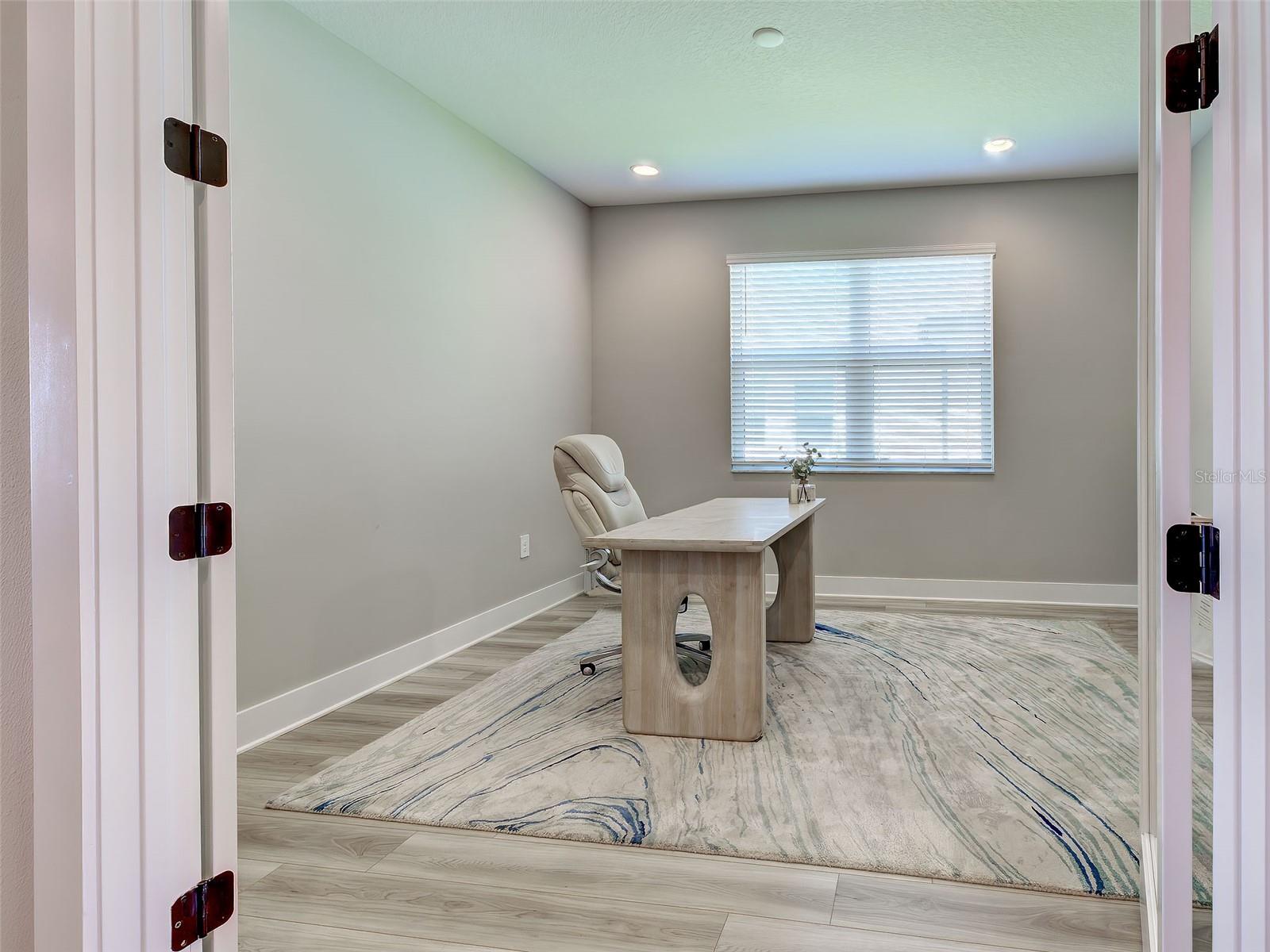 1684 Lugano Cir Property Photo 17