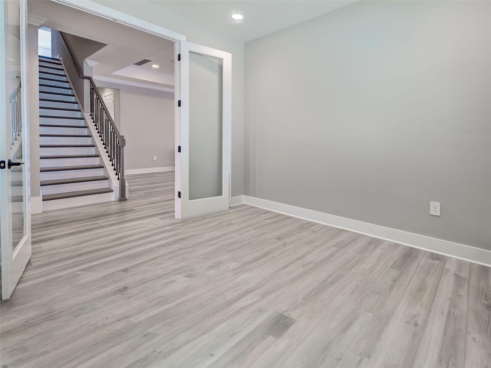 1684 Lugano Cir Property Photo 19