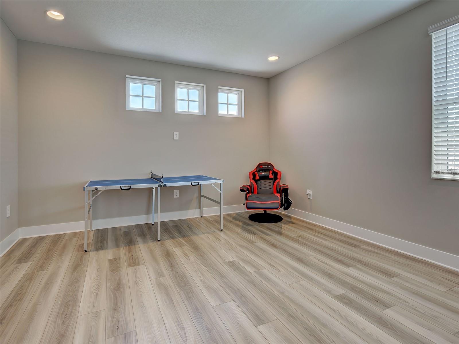 1684 Lugano Cir Property Photo 38