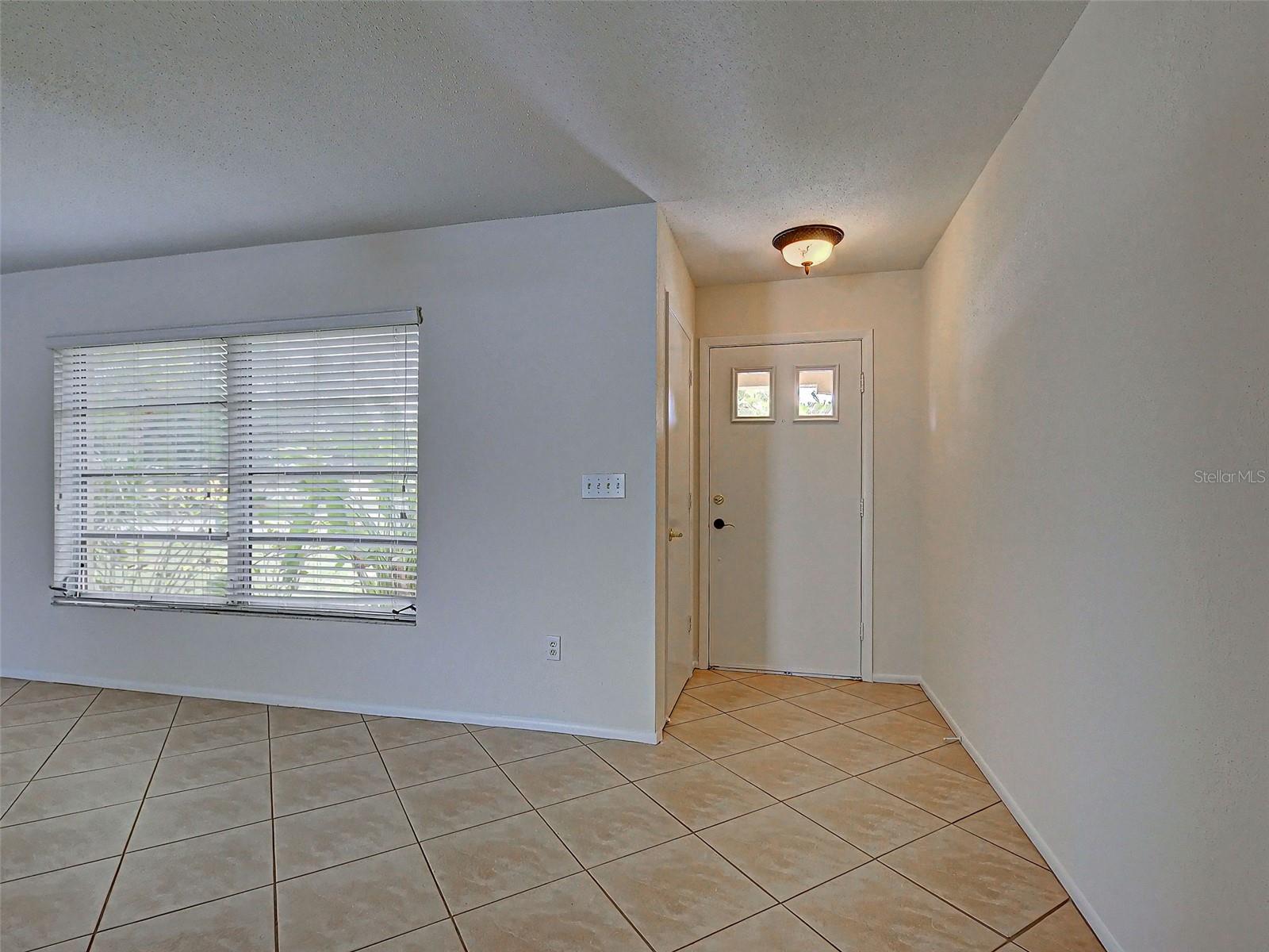 3640 Sterling Rd Property Photo 11