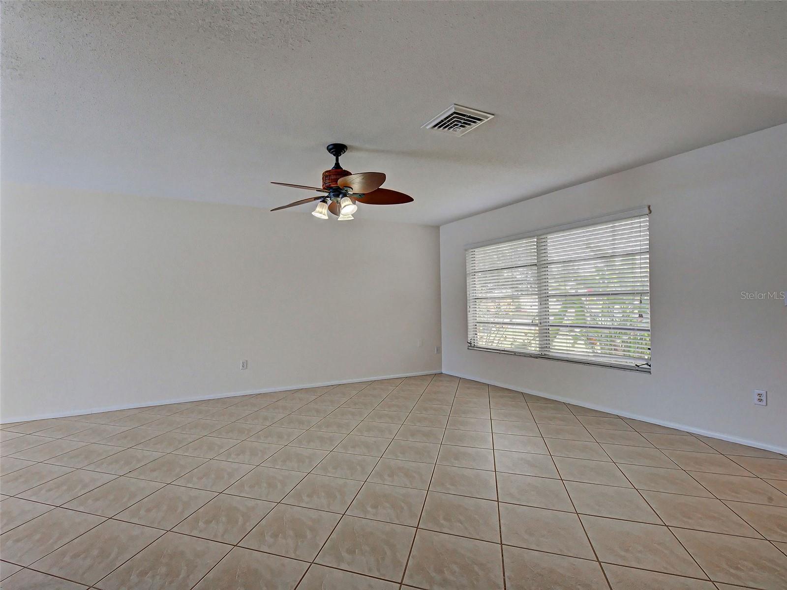 3640 Sterling Rd Property Photo 12