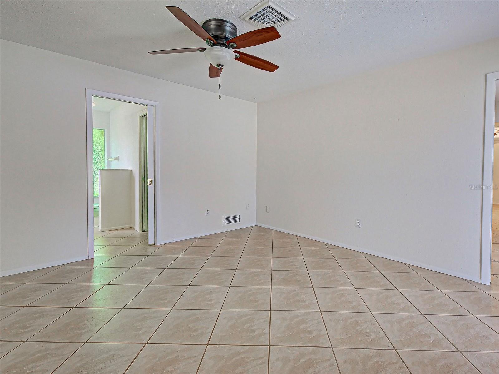 3640 Sterling Rd Property Photo 40