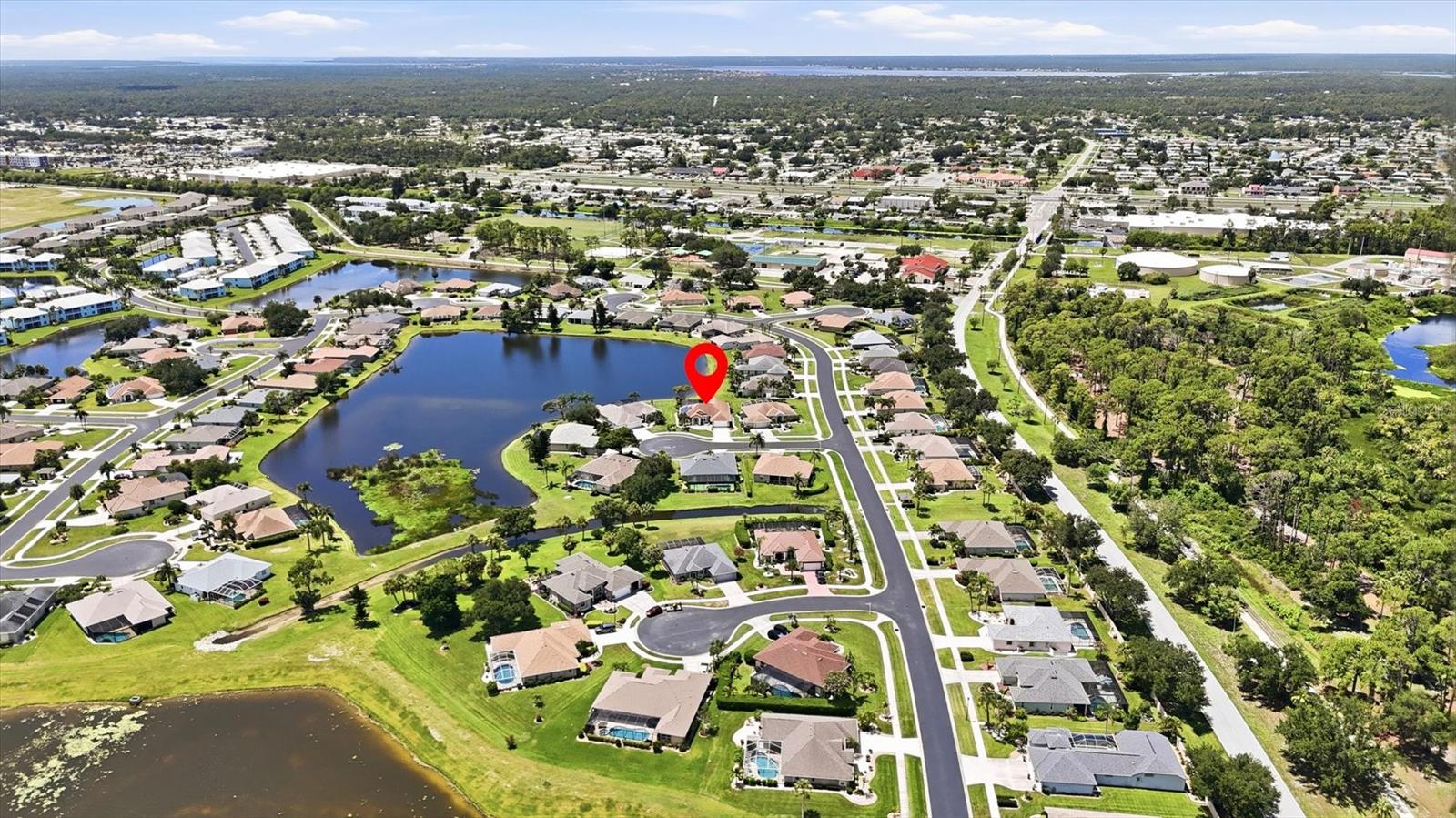 5376 Oakmont Ct Property Photo 4