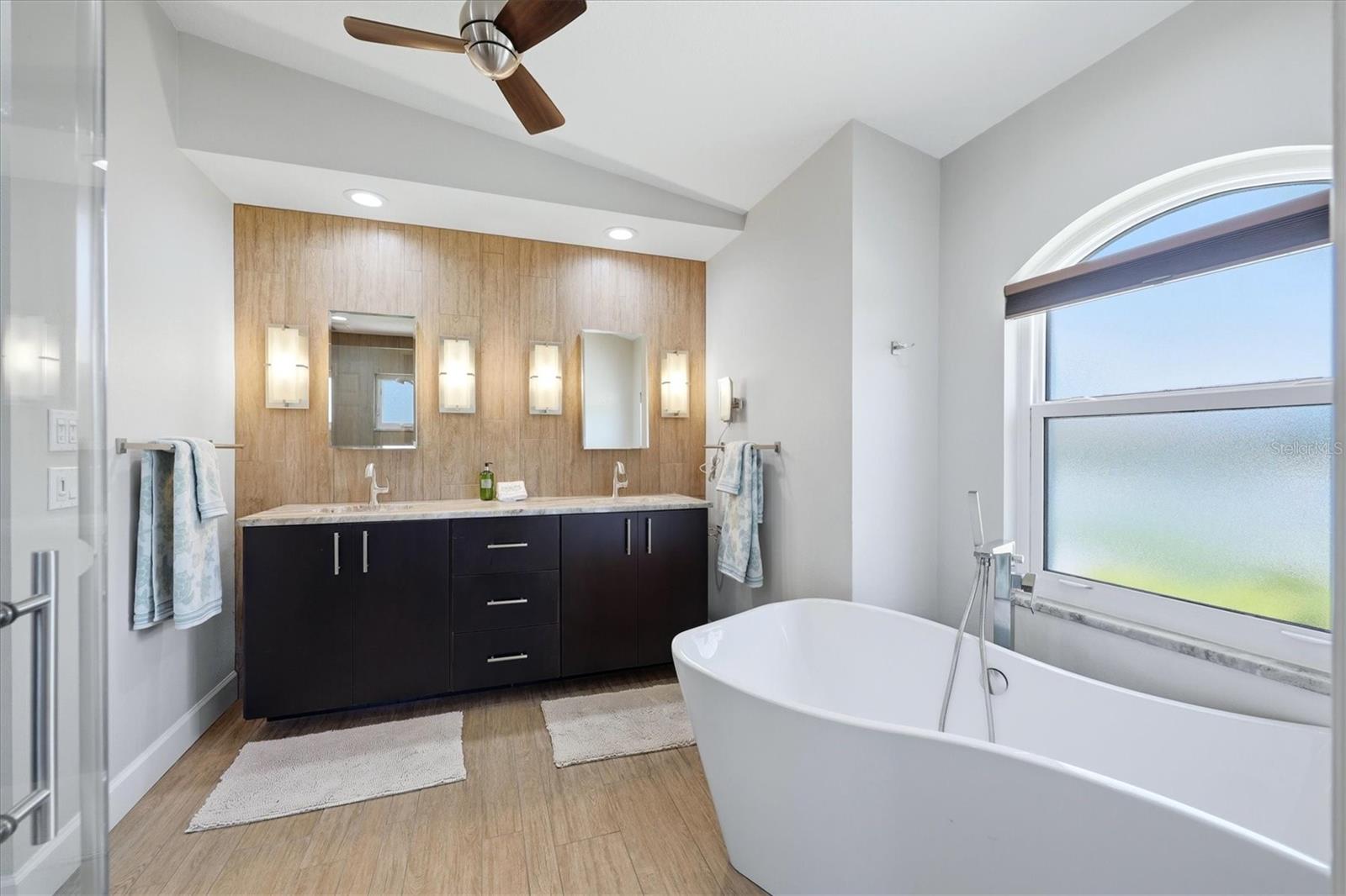 5376 Oakmont Ct Property Photo 38