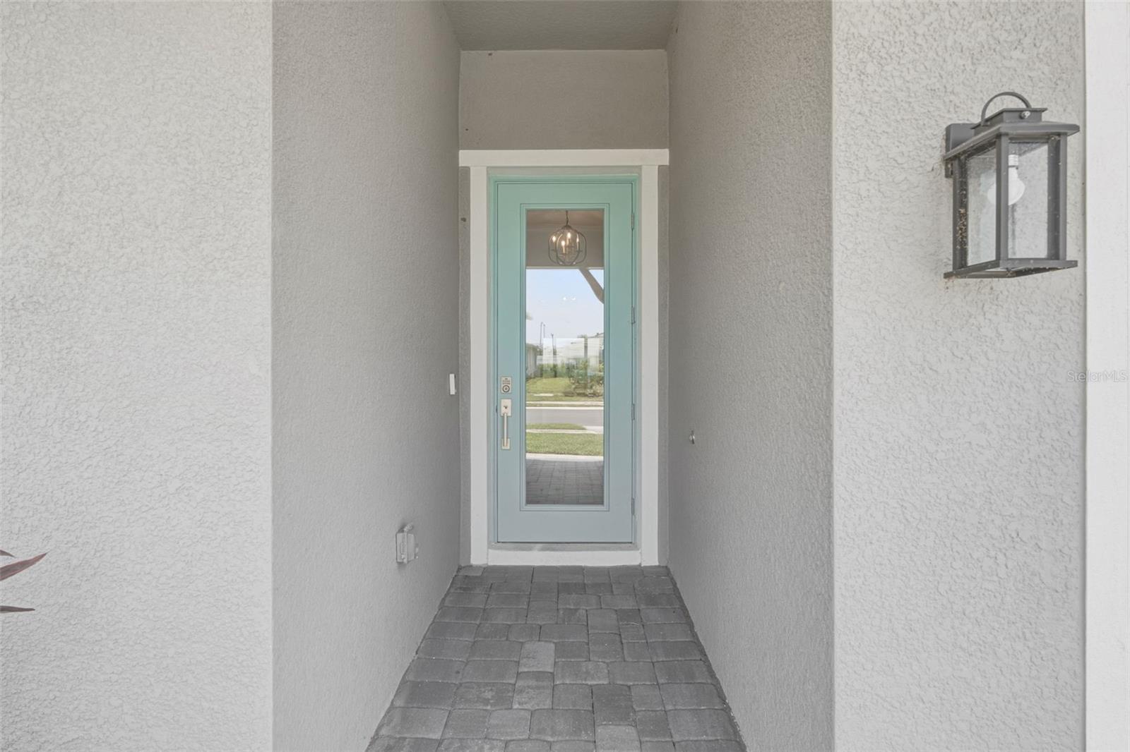 18857 Daybreak Dr Property Photo 3