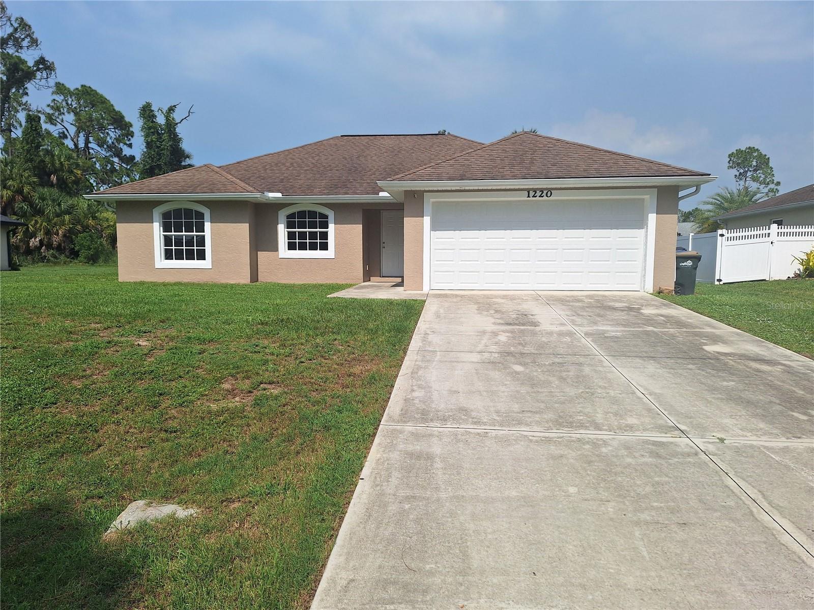 1220 WAYCROSS ST Property Photo 1