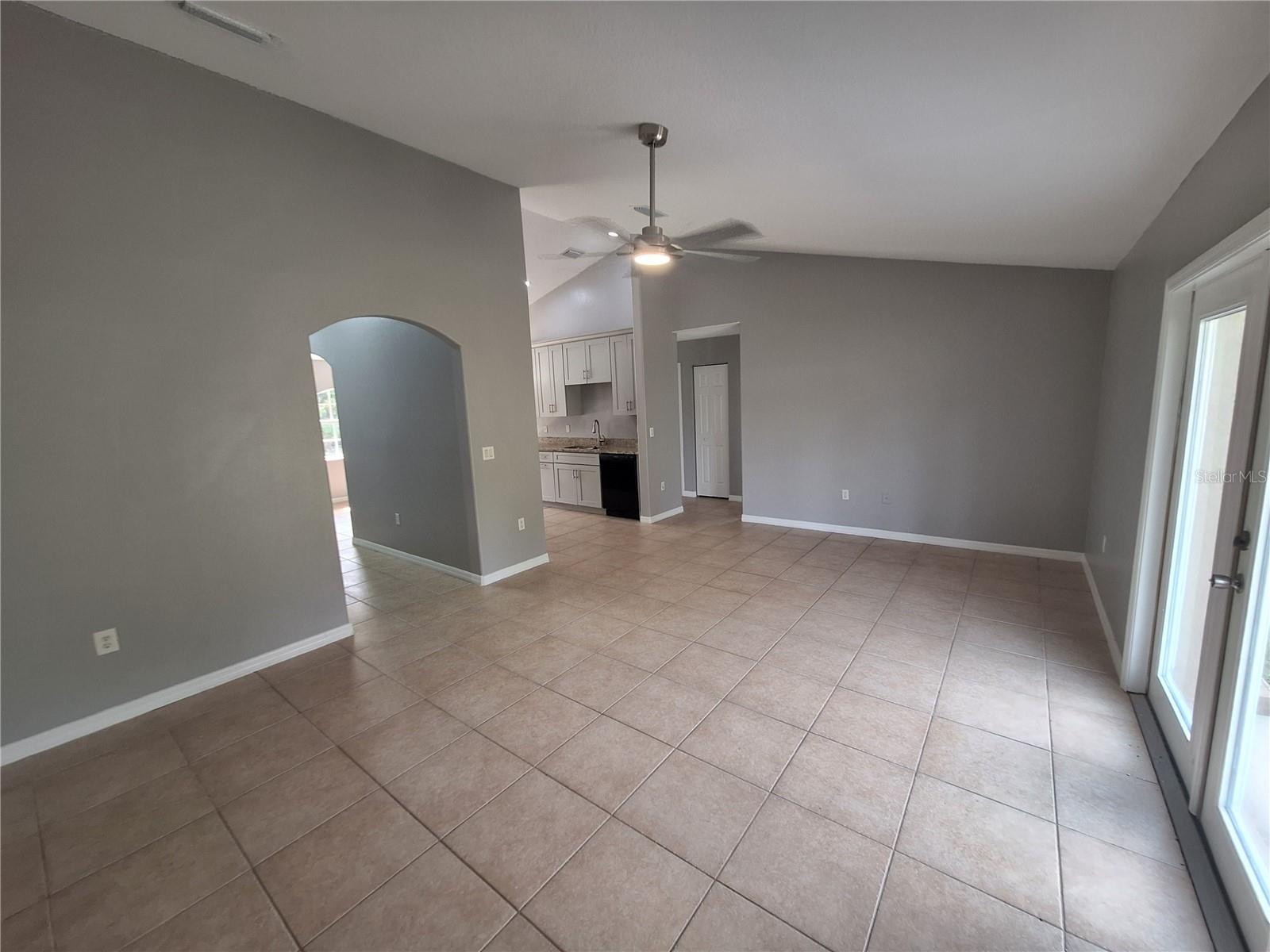 1220 Waycross St Property Photo 10
