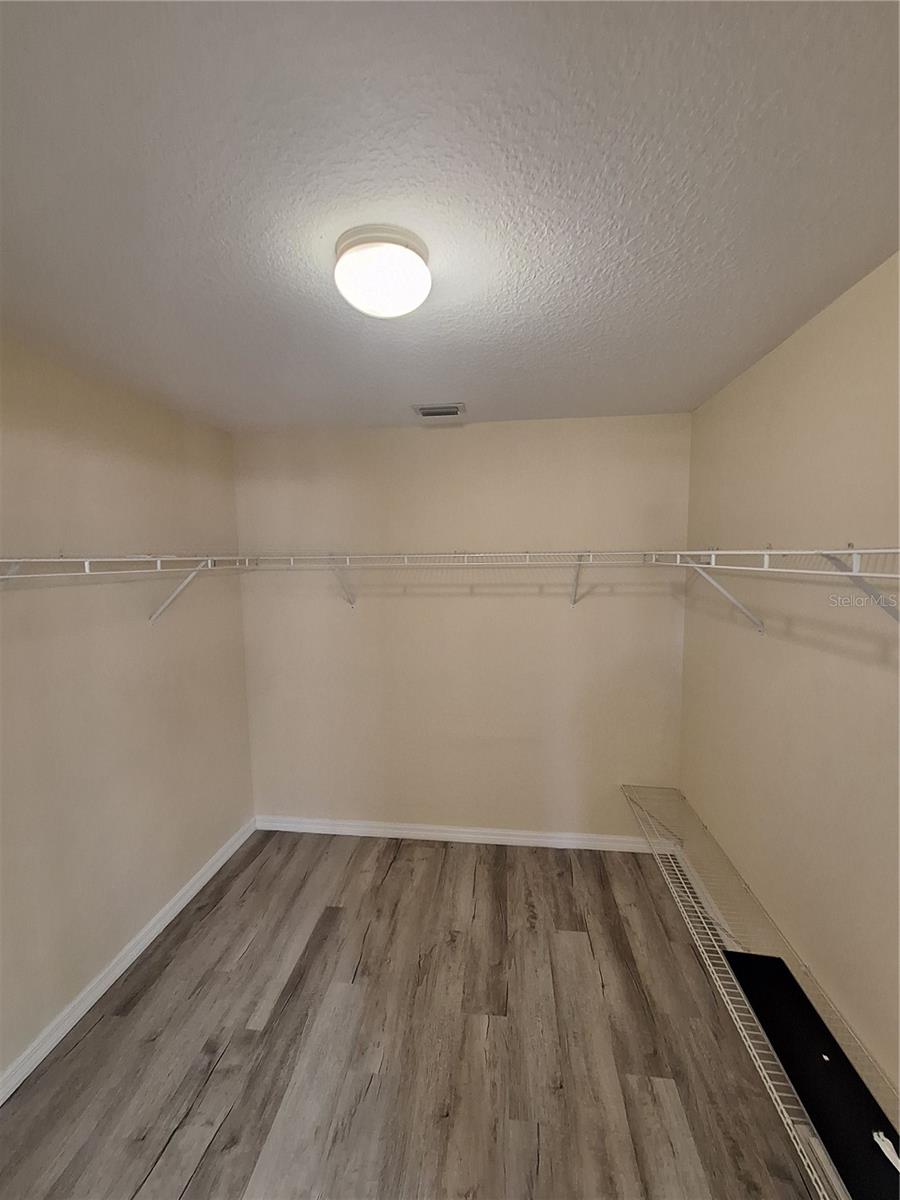 1220 Waycross St Property Photo 18
