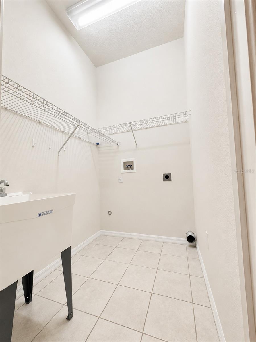 12716 Balsam Ave Property Photo 29