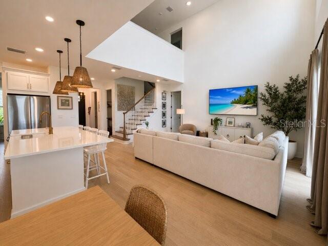 8532 Golden Dawn Ct Property Photo 4