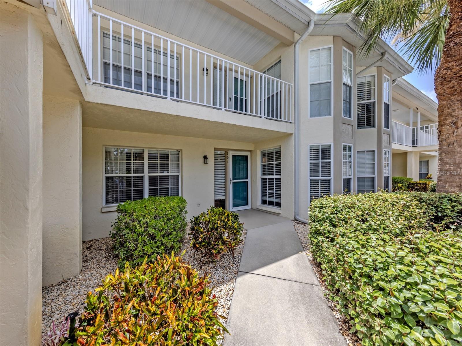 210 SILVER LAKE DR #102 Property Photo 1