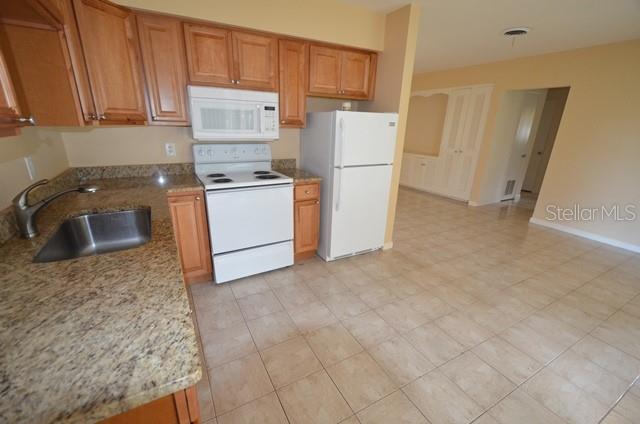 612 Shamrock Blvd Property Photo 7