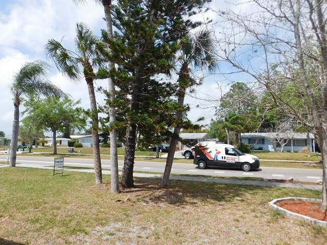 612 Shamrock Blvd Property Photo 23