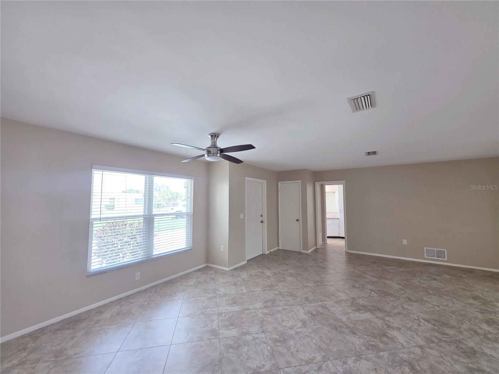 352 Pine Tree Rd Property Photo 5