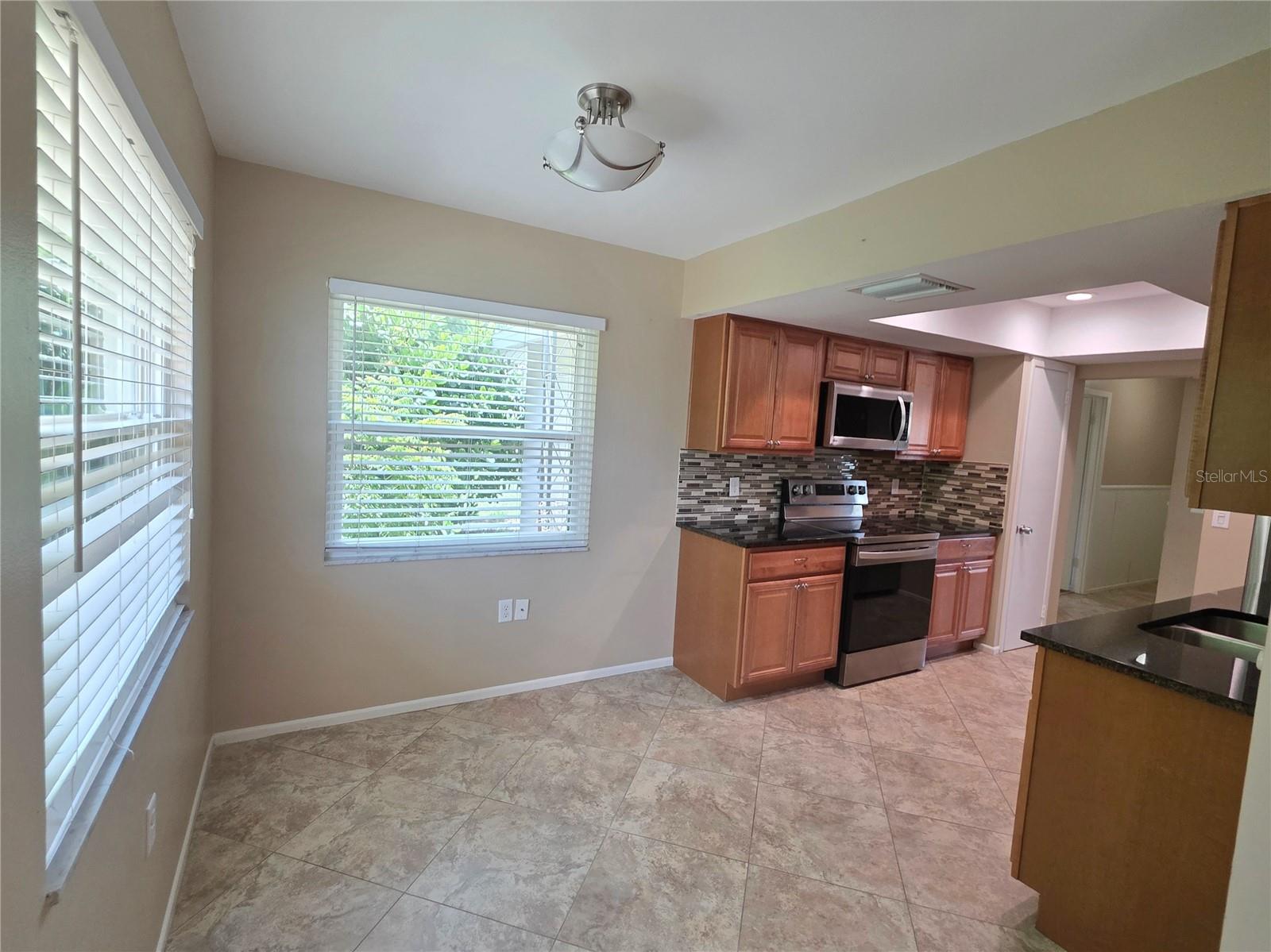 352 Pine Tree Rd Property Photo 12
