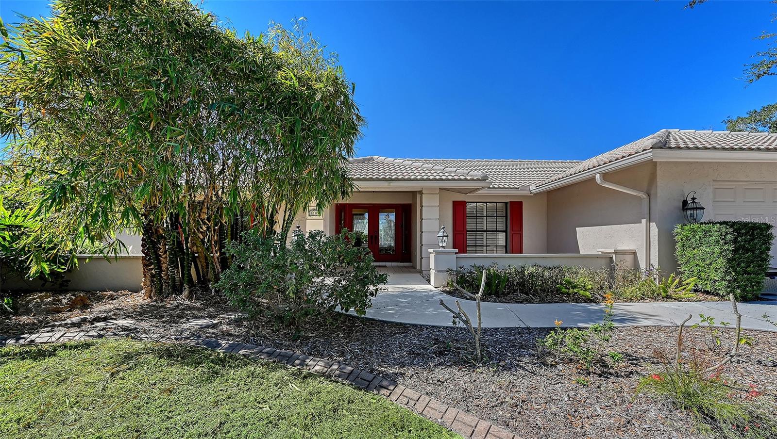1109 Delacroix Cir Property Photo 3