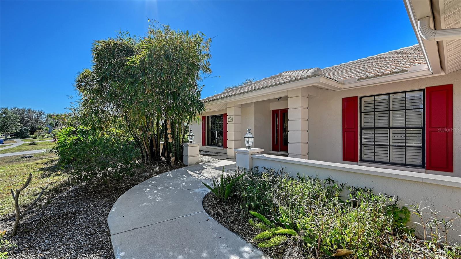 1109 Delacroix Cir Property Photo 4