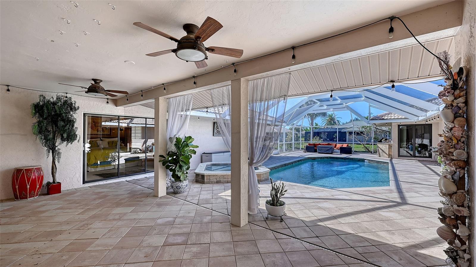 1109 Delacroix Cir Property Photo 42