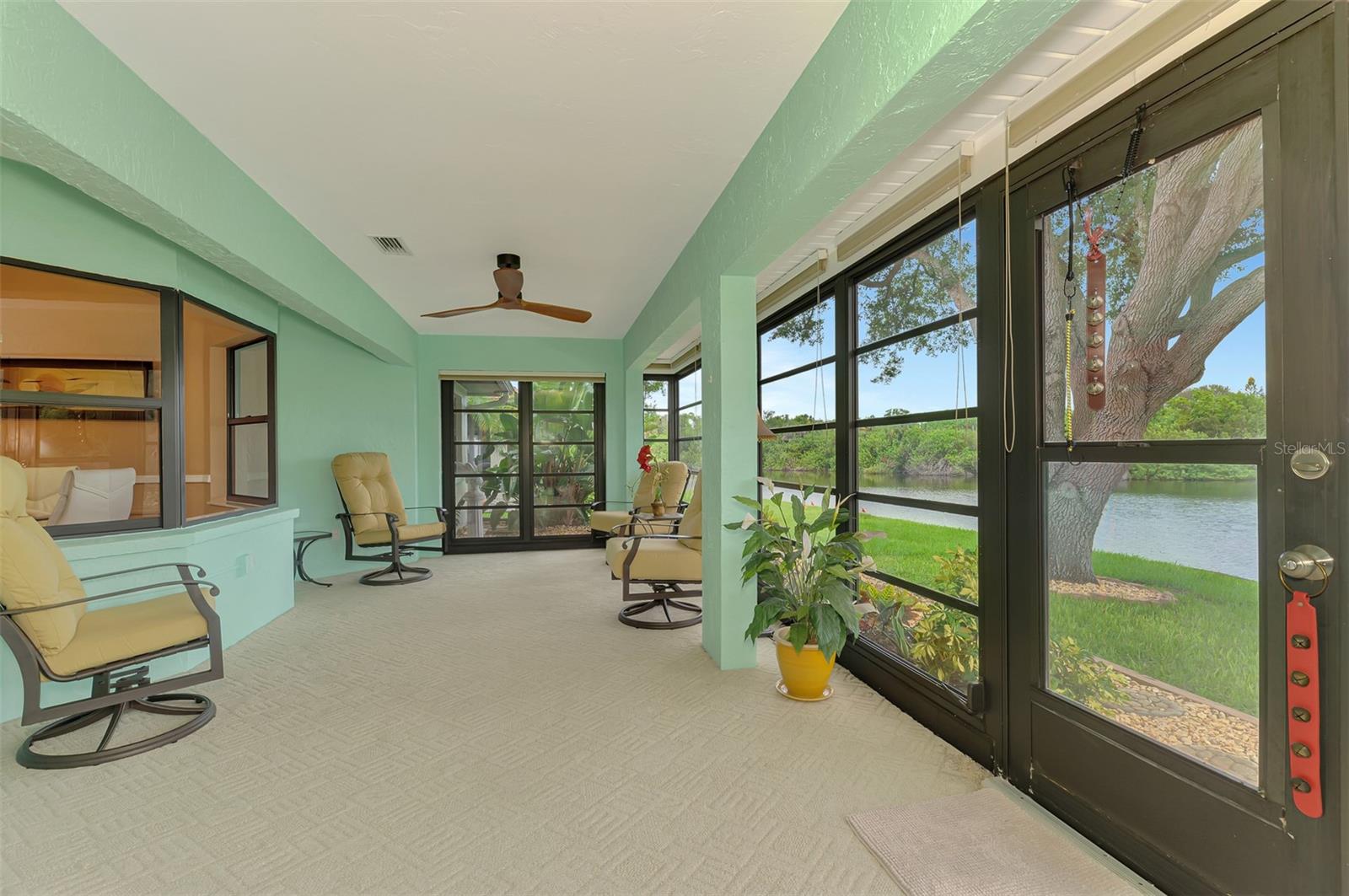 1934 Cove Pointe Dr Property Photo 44