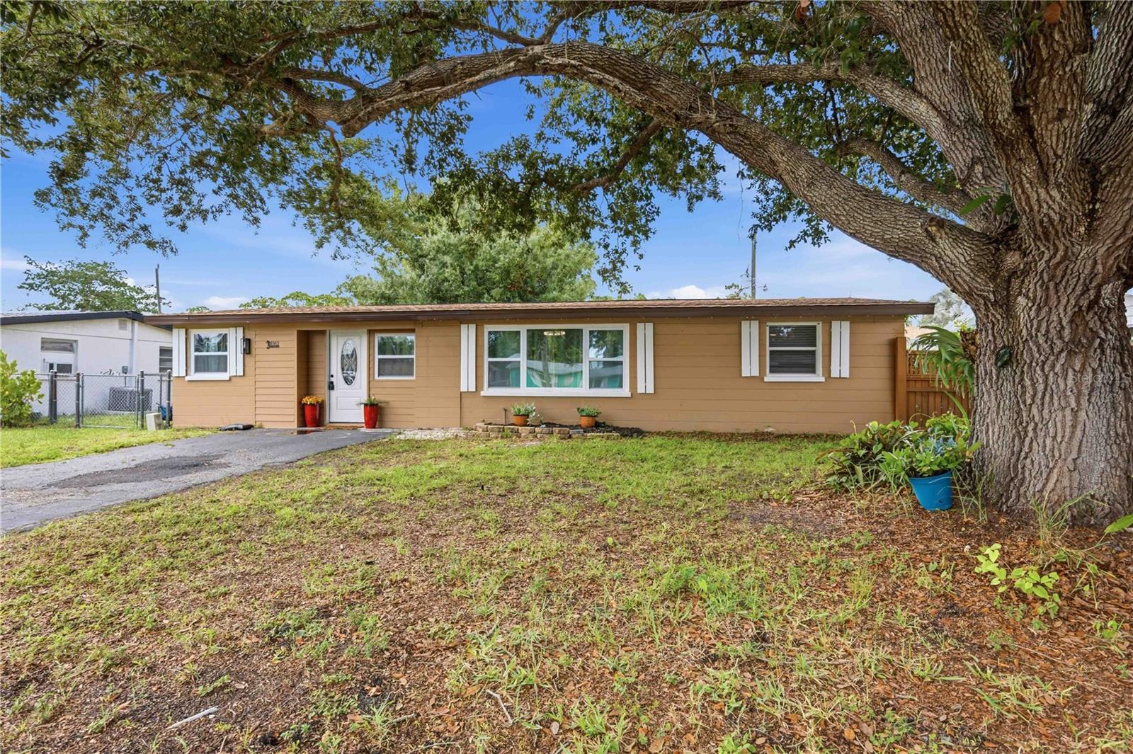 8362 Pelican Rd Property Photo 1