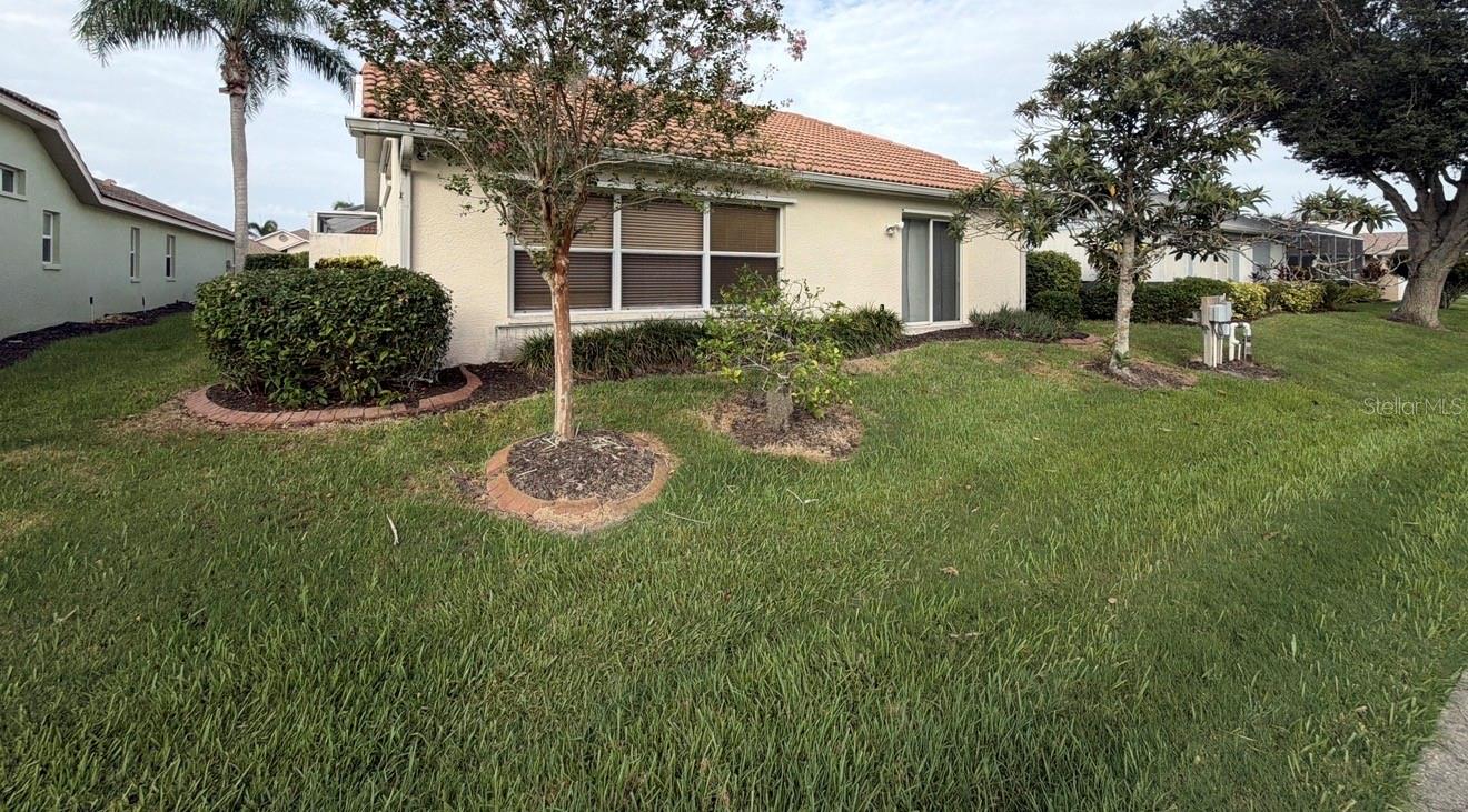 229 Venice Palms Blvd Property Photo 5