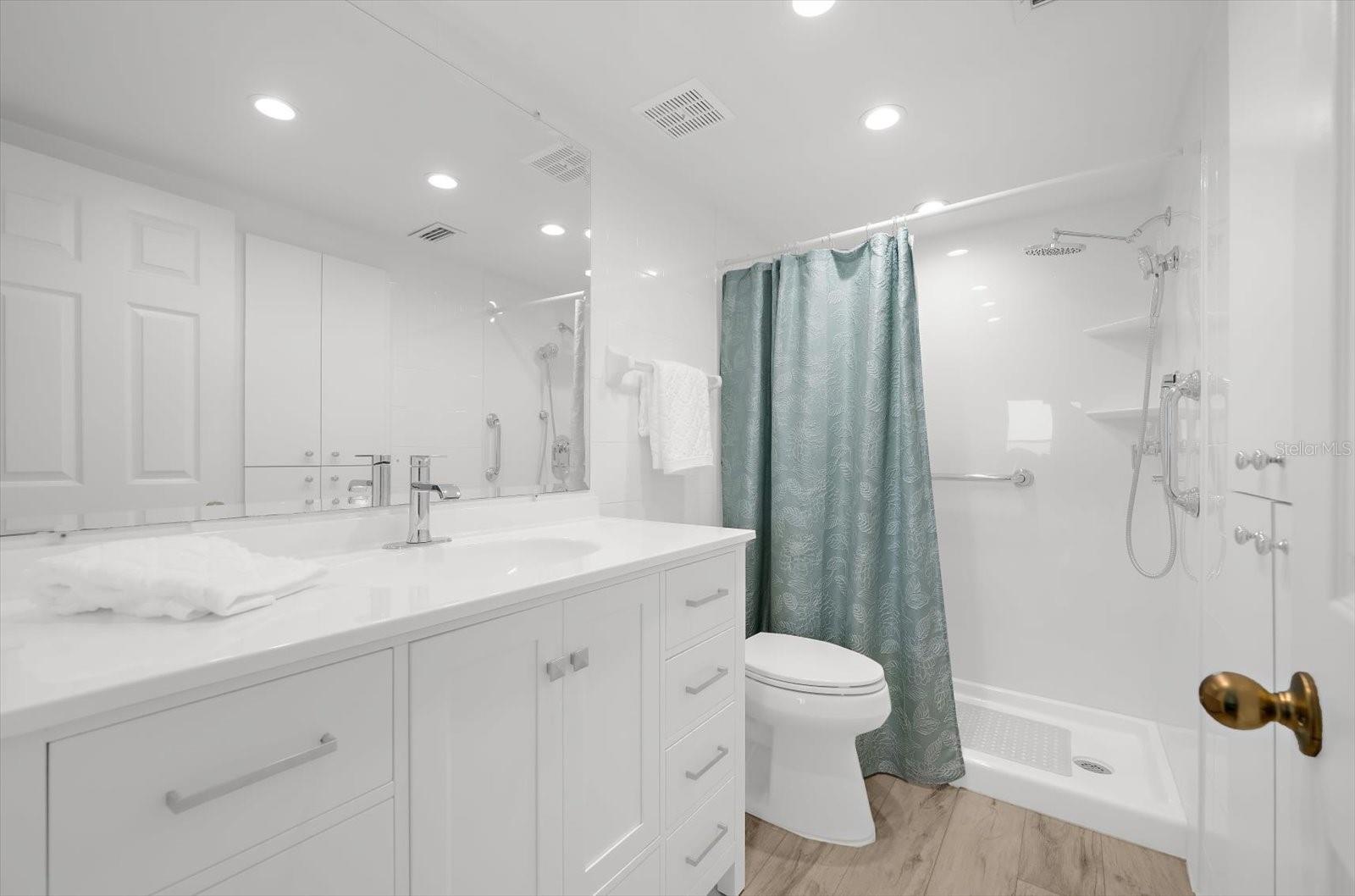 255 The Esplanade N #701 Property Photo 10
