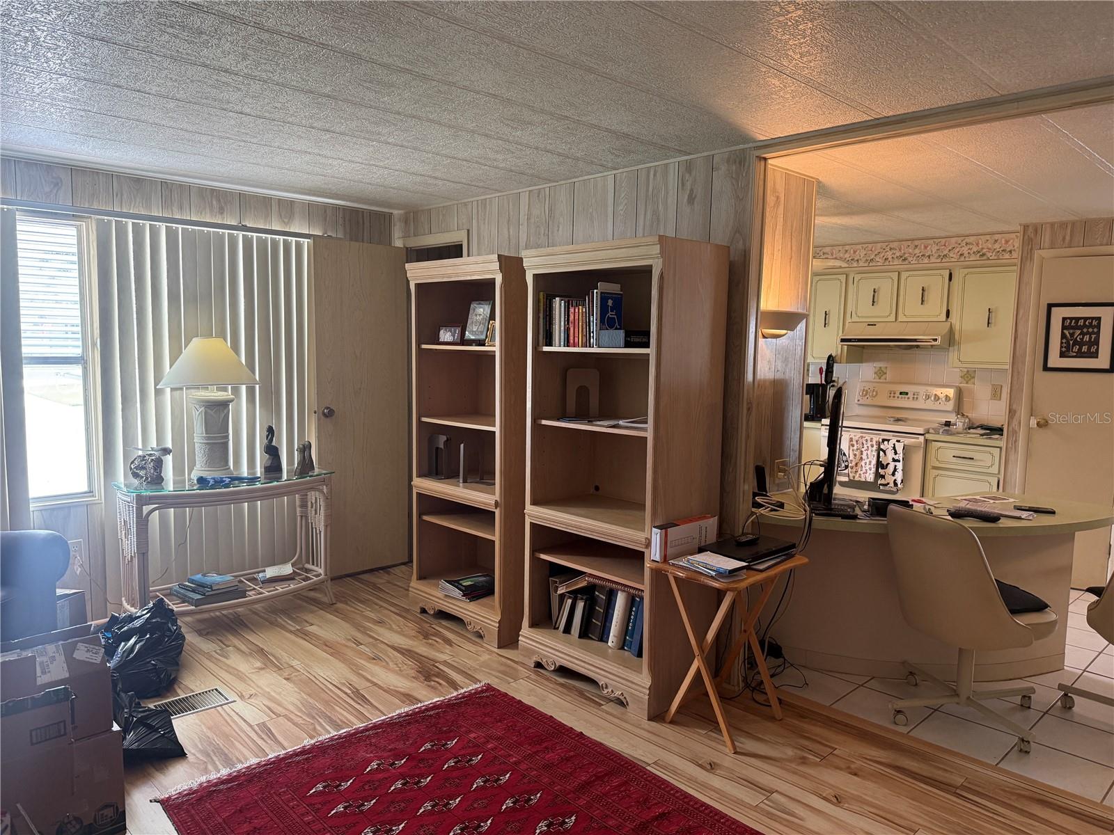 5640 Forsythia Rd Property Photo 4