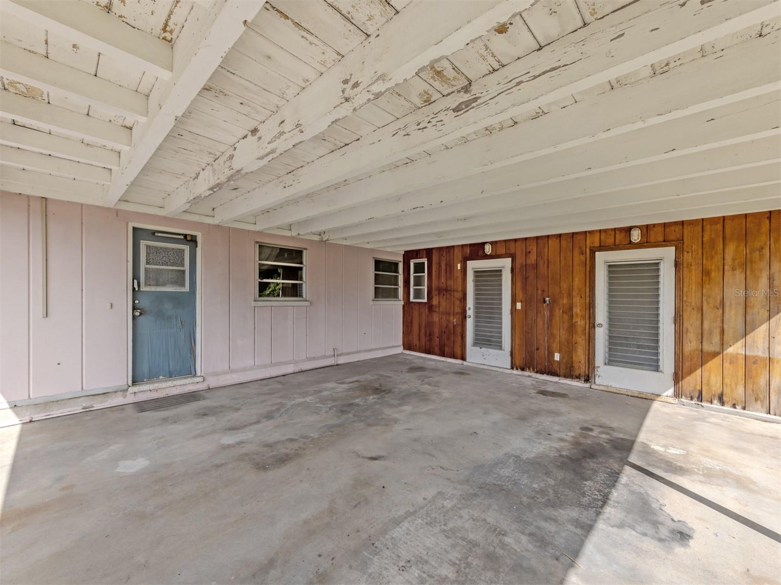 730 S Venice Blvd Property Photo 3