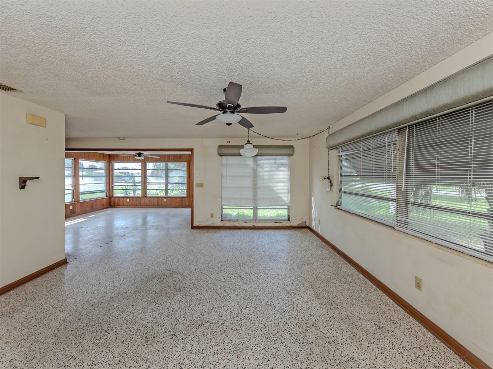 730 S Venice Blvd Property Photo 12