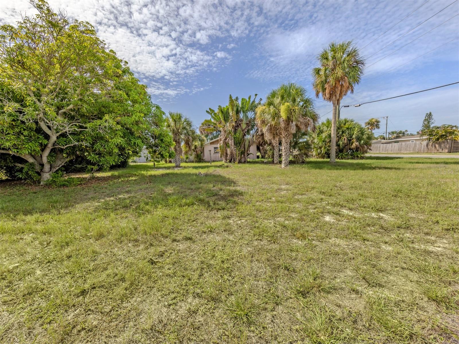 730 S Venice Blvd Property Photo 23