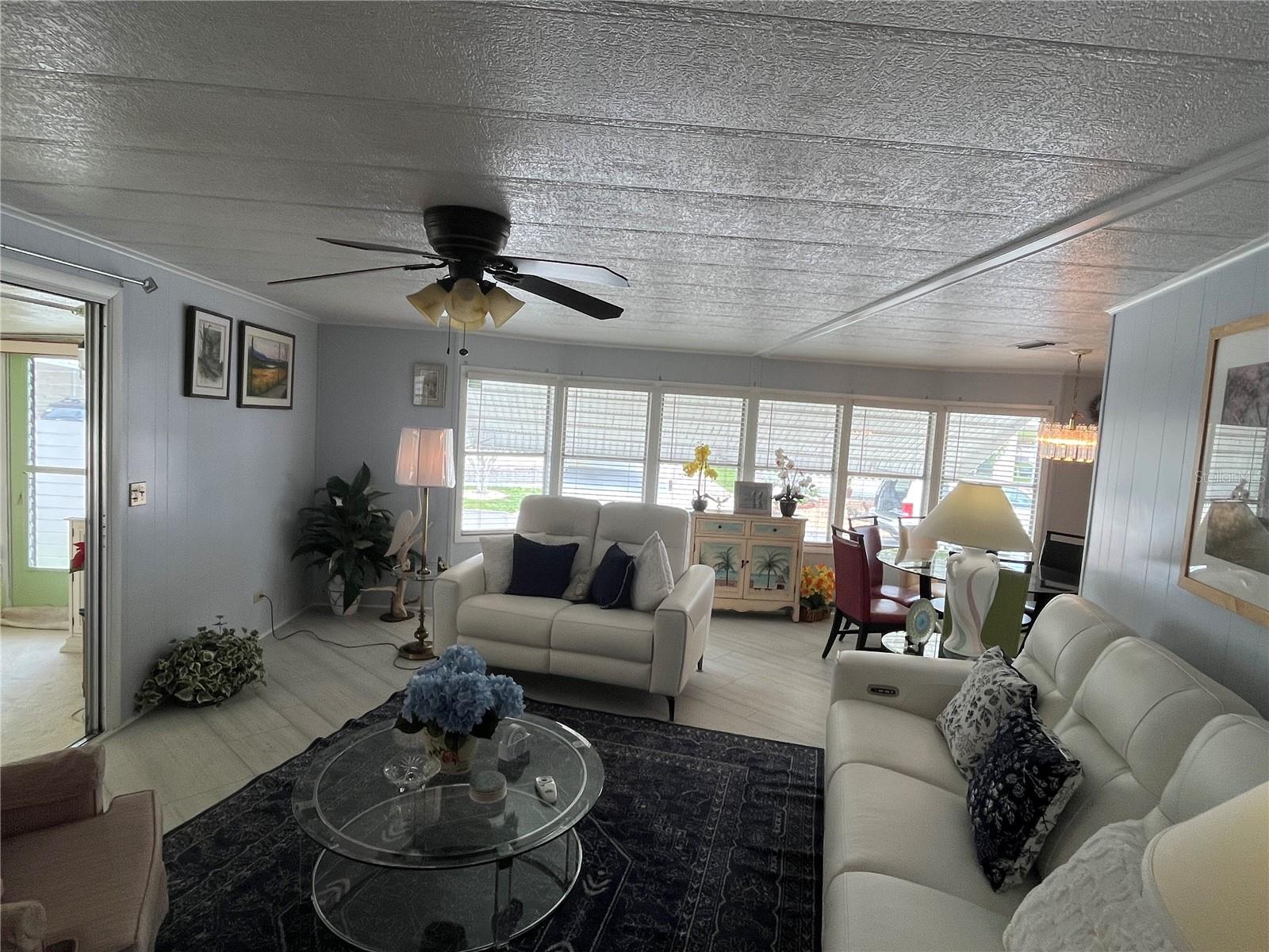 900 Jolanda Cir Property Photo 7