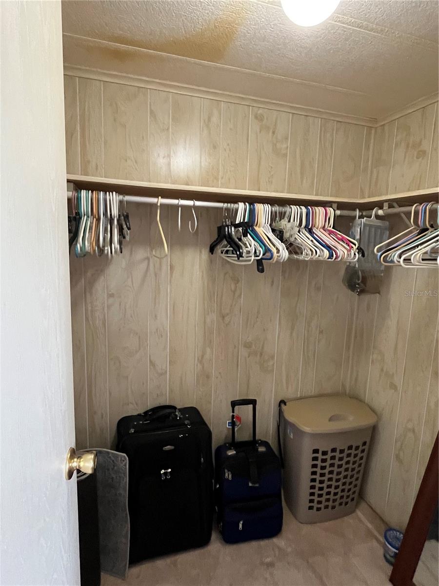 900 Jolanda Cir Property Photo 31