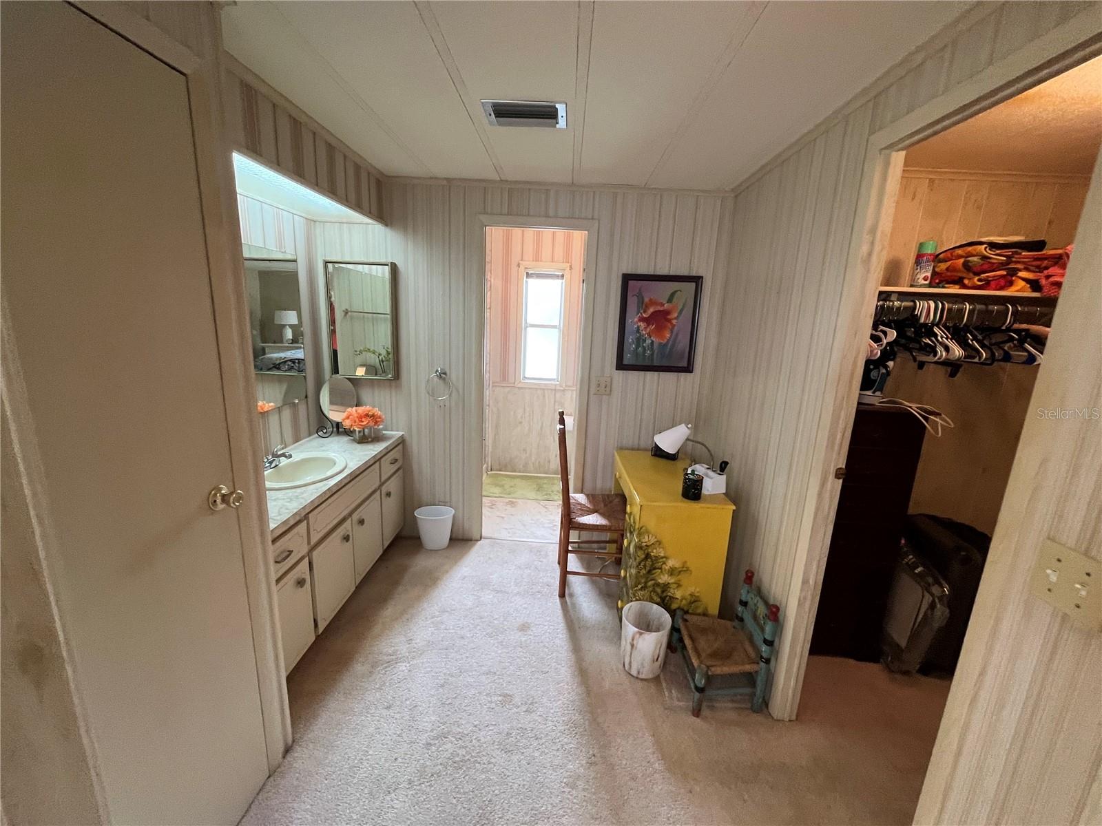 900 Jolanda Cir Property Photo 39