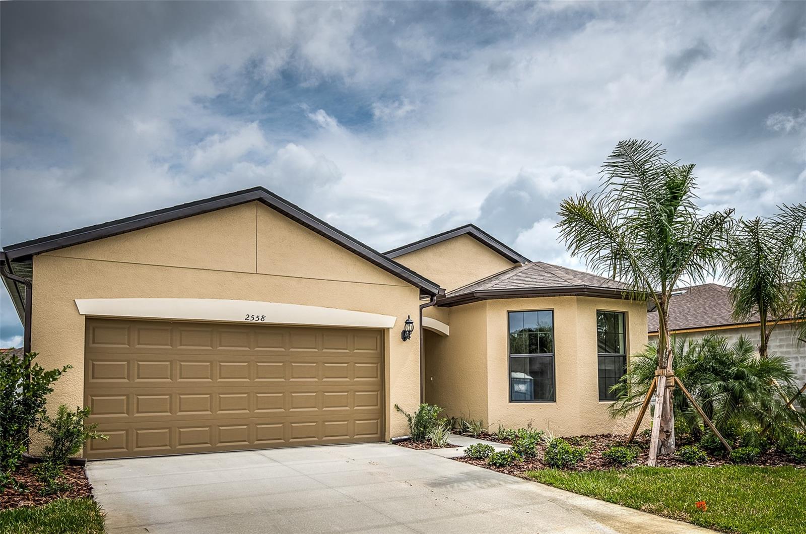 2558 Sherman Oak Dr Property Photo 1