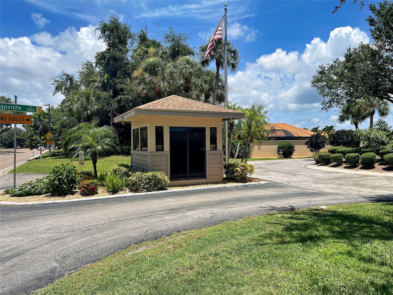 2004 Longpointe Cir #e2 Property Photo 47