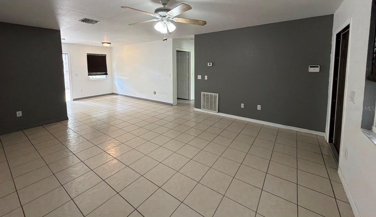 2249 Woodmere Rd Property Photo 2