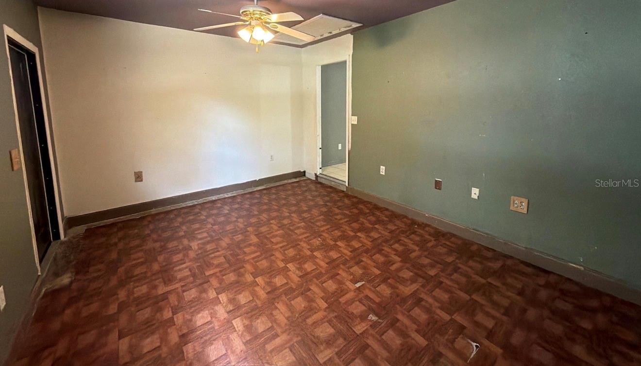 2249 Woodmere Rd Property Photo 11