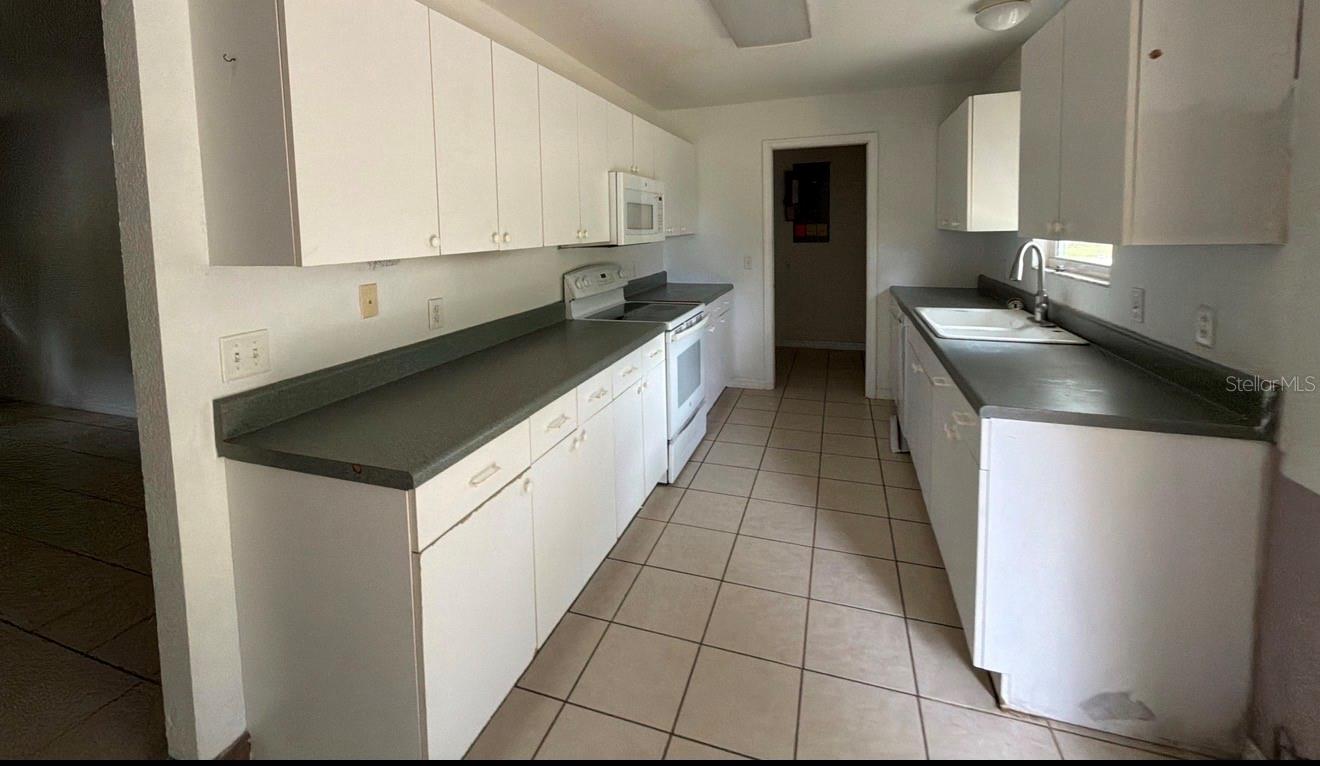 2249 Woodmere Rd Property Photo 17