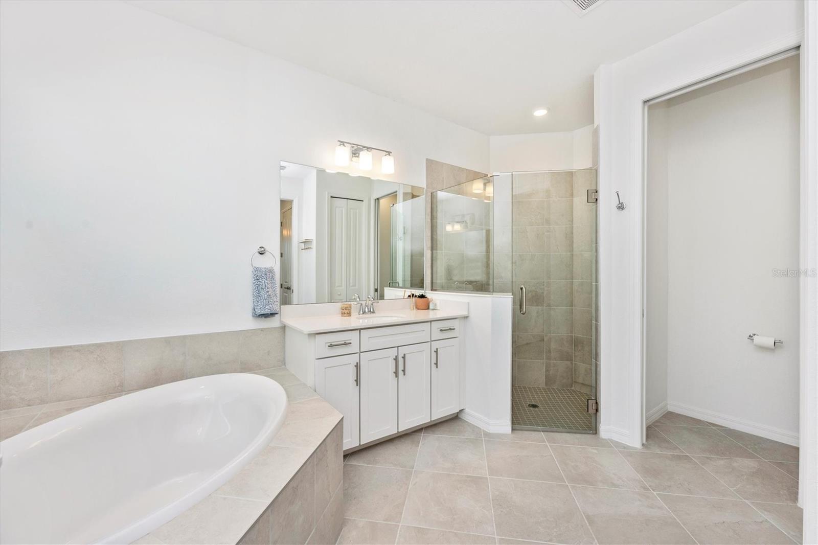 17617 Santorini Ct Property Photo 31