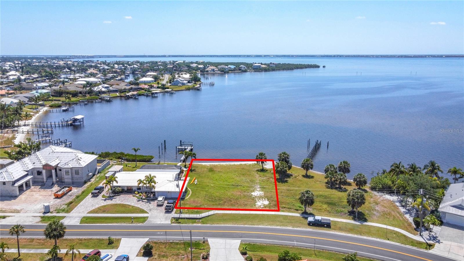 4456 Harbor Blvd Property Photo 3