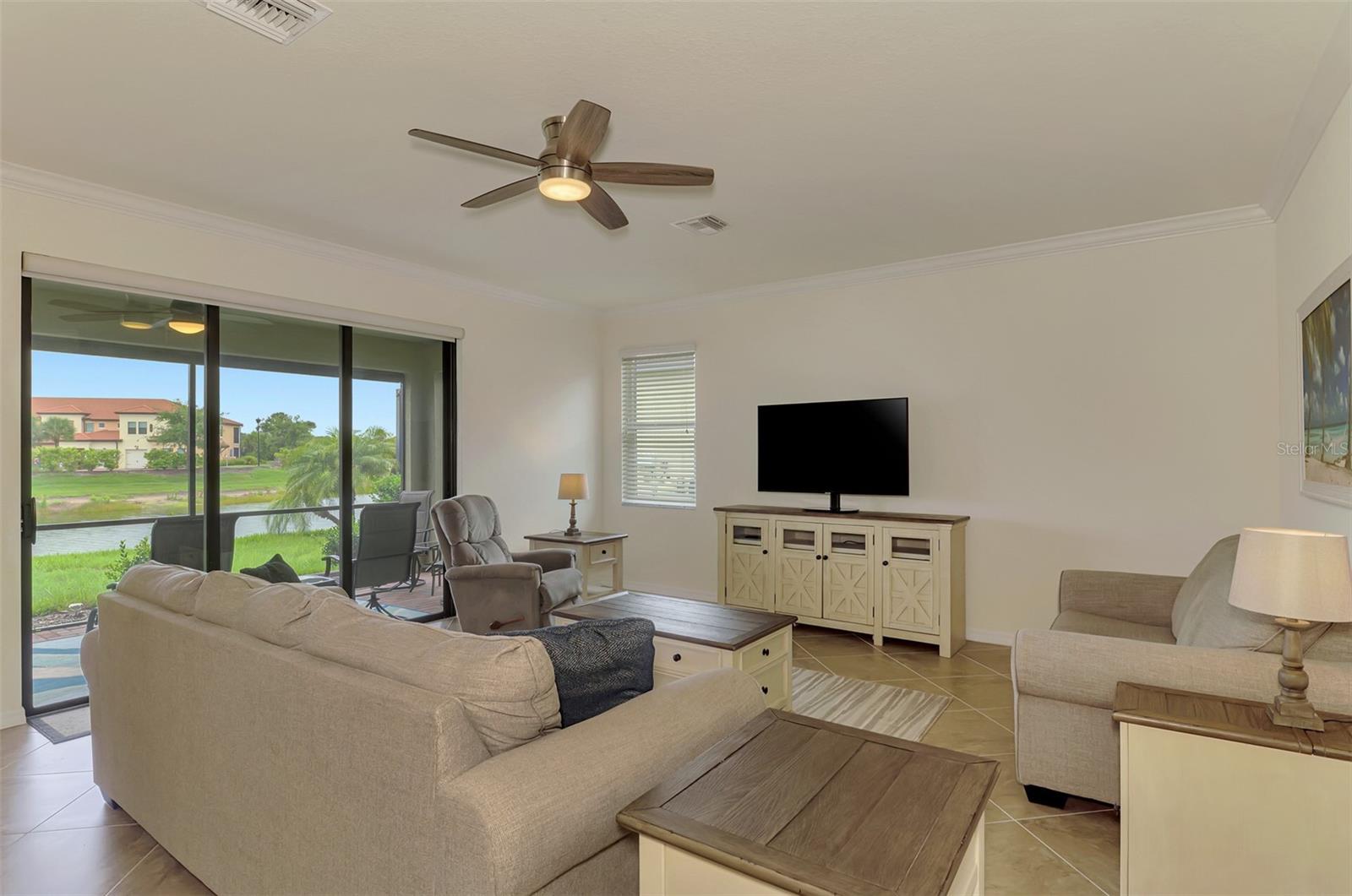 10065 Cozy Grove Dr Property Photo 12
