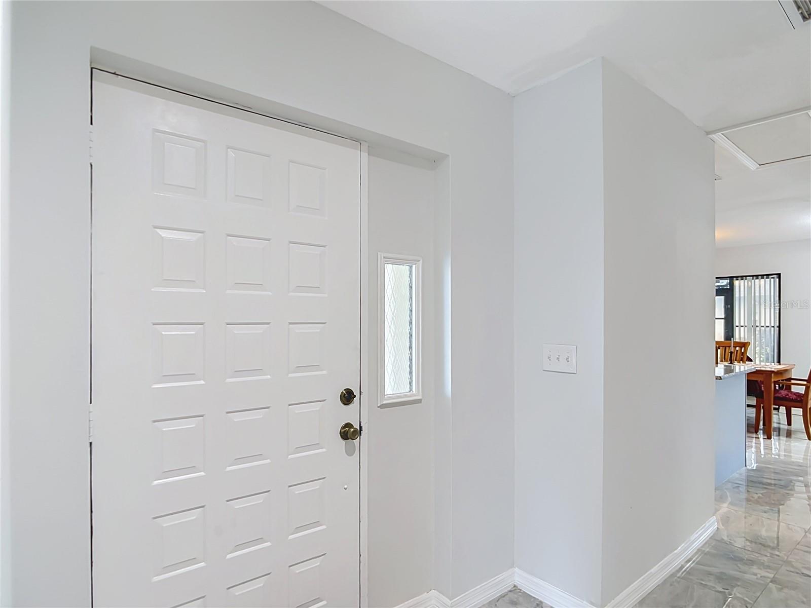 1716 Lakeside Dr #1714b Property Photo 3