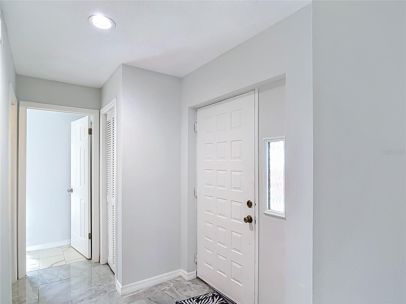 1716 Lakeside Dr #1714b Property Photo 6