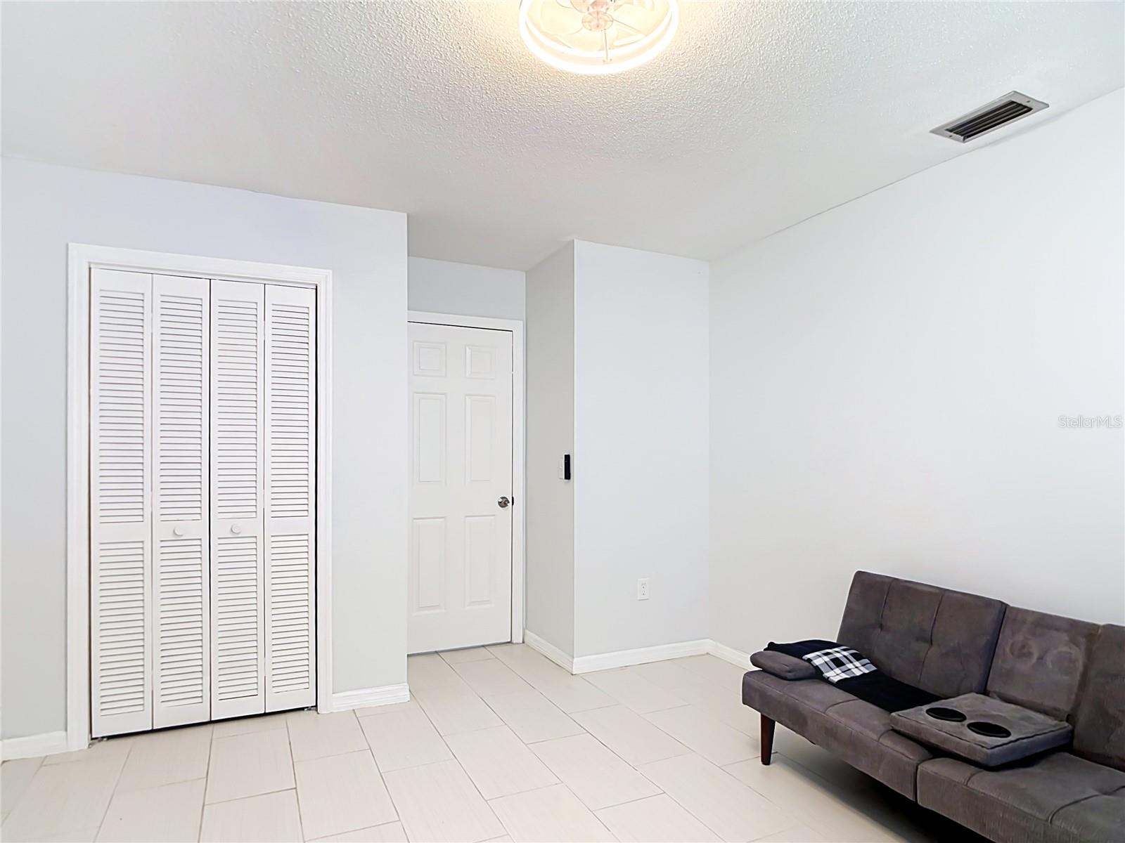 1716 Lakeside Dr #1714b Property Photo 22