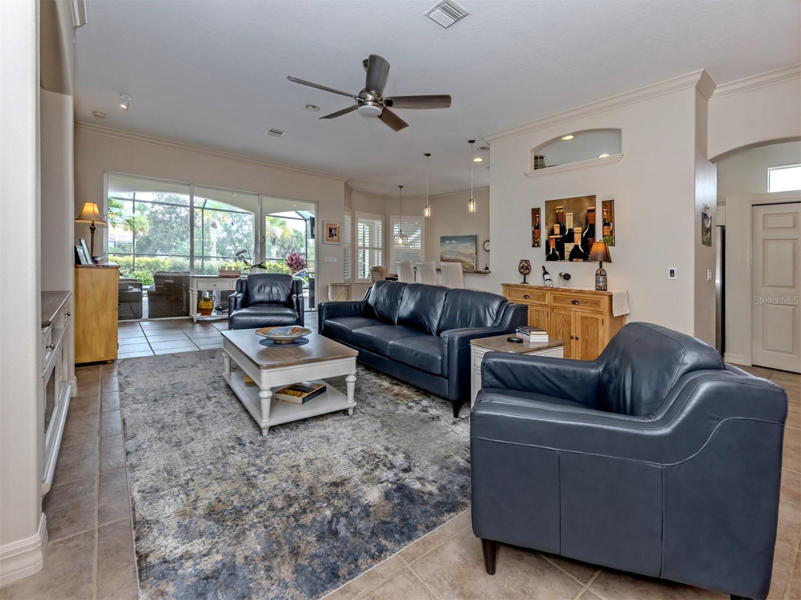 151 Coco Palm Dr Property Photo 4