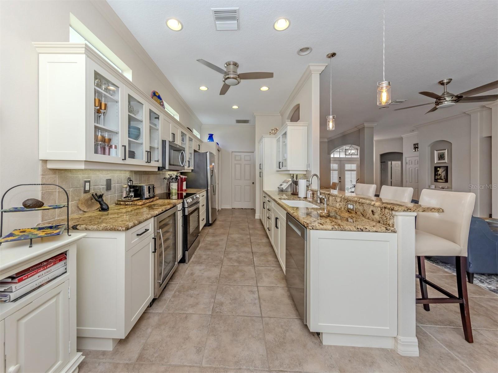 151 Coco Palm Dr Property Photo 6