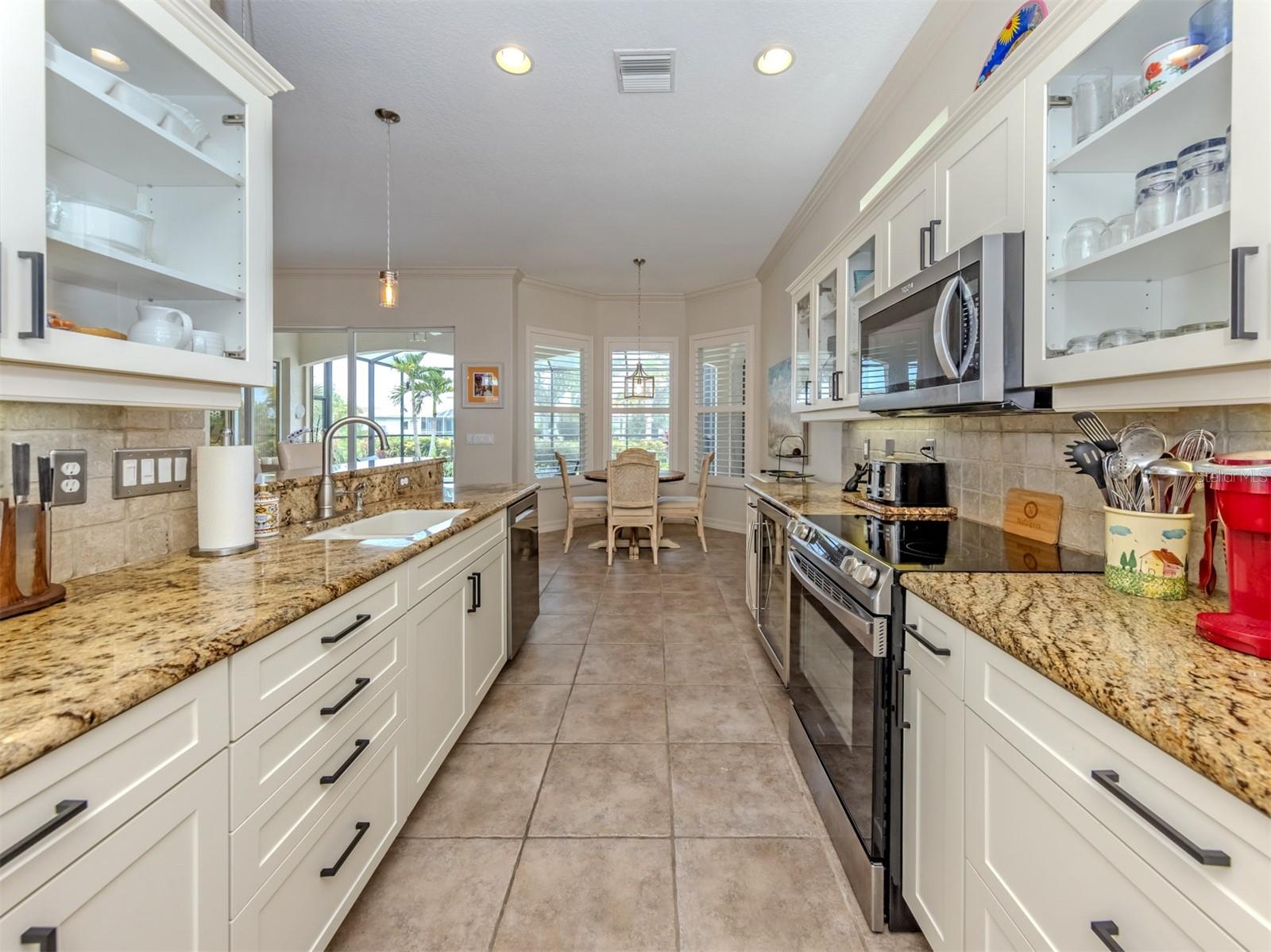 151 Coco Palm Dr Property Photo 8