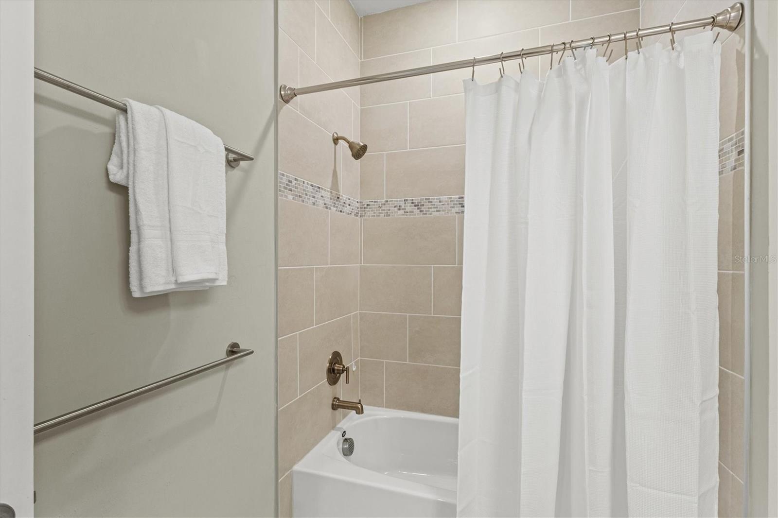 2534 Gabel Oak Dr Property Photo 35