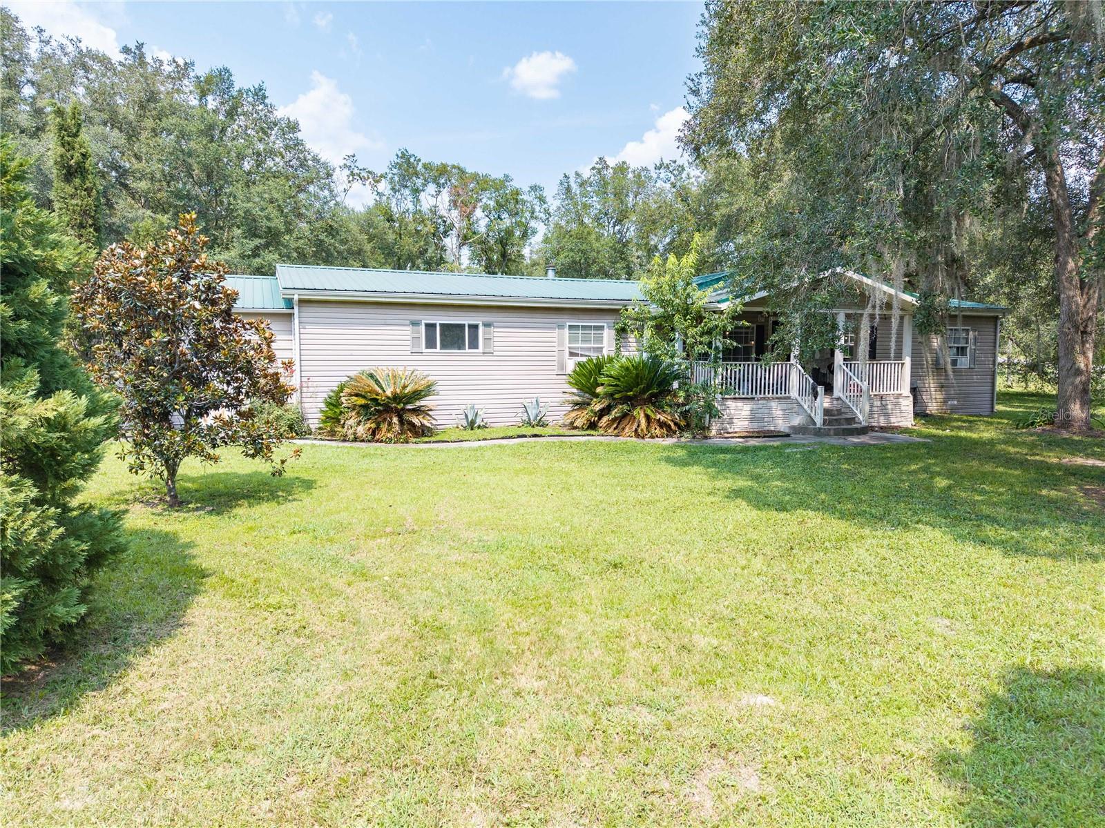 13573 98th St Property Photo 1