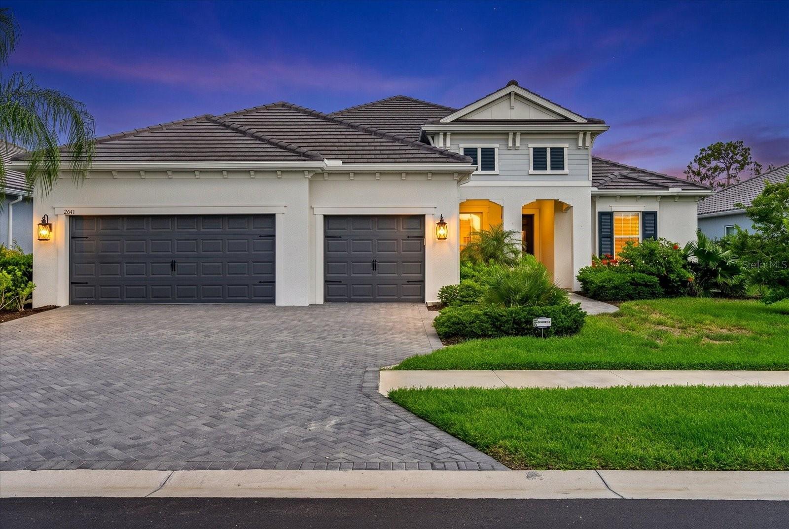 2641 Butterfly Jasmine Trl Property Photo 3